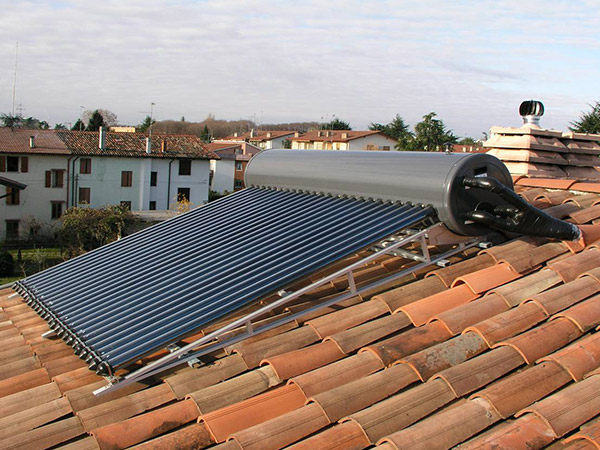 Blueclean Compact pressurized solar water heater 2