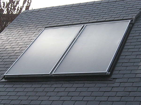 Blueclean Flat panel solar water heater 1